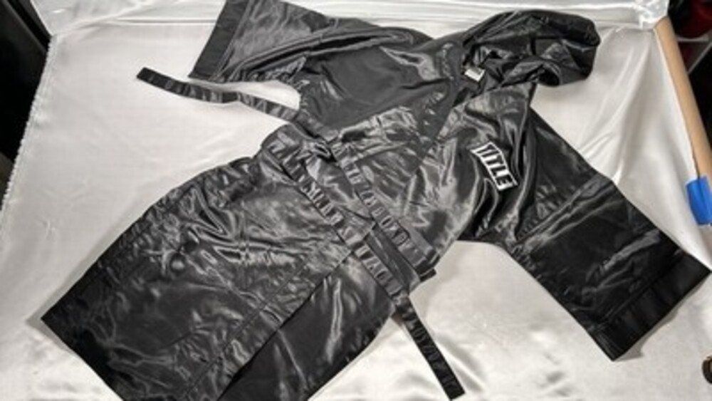 TITLE BOXING SHINY SATIN GLANZ ALL BLACK ROBE HOODED SIZE S FULL LENGTH
